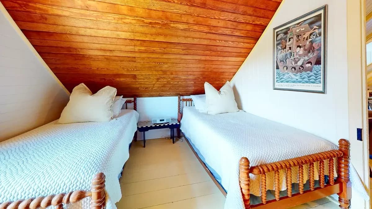 Historic "Barntucket", former carriage house barn — photo 4