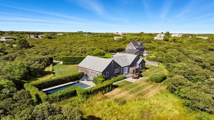 "Low Tide" - Private 5BR Coastal Retreat with Pool