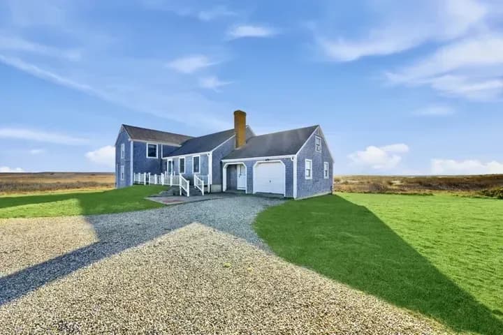 Waterfront Madaket Beach House!
