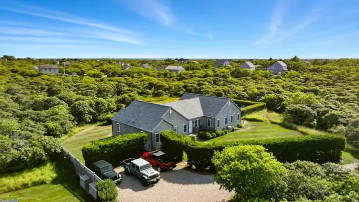 "Low Tide" - Private 5BR Coastal Retreat with Pool