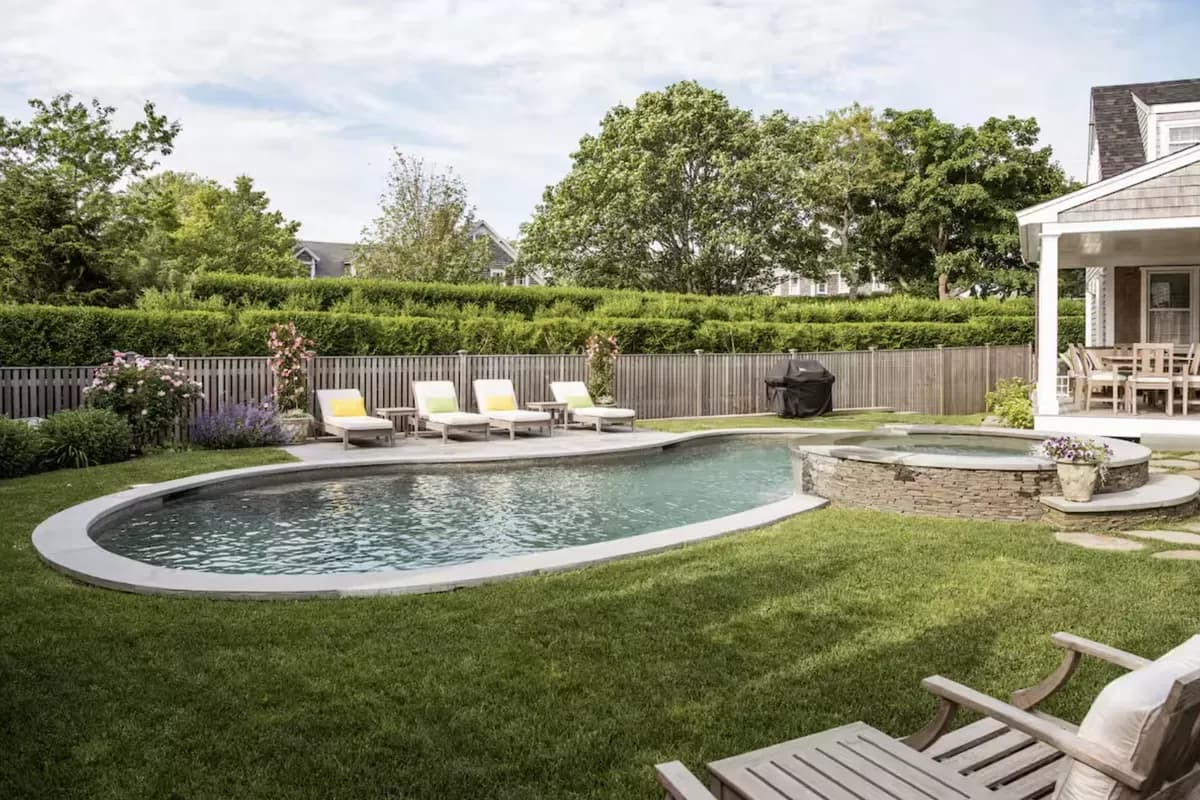 Stunning 5 bedroom home in downtown Nantucket — photo 5