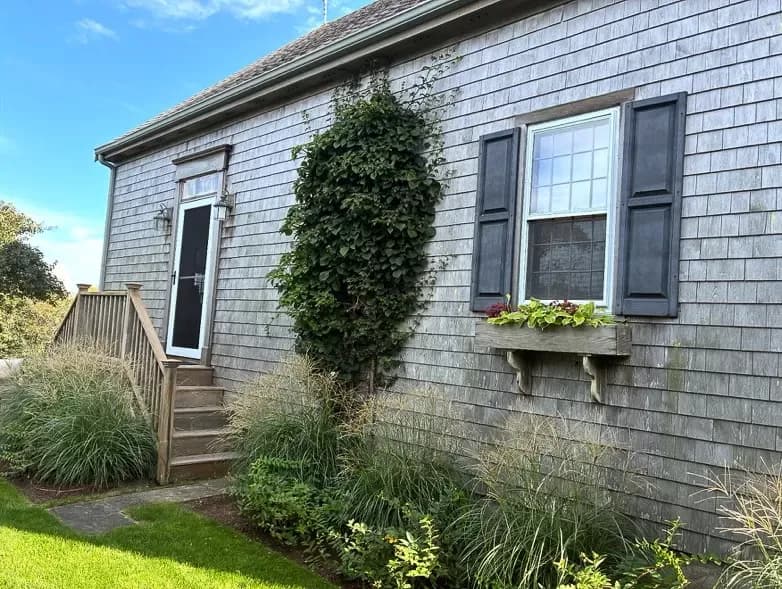 Nantucket home with Cathedral ceilings — photo 2