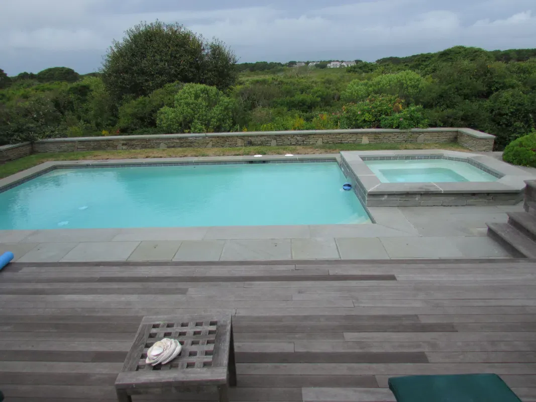 Beautifully designed home with pool and hot tub — photo 4