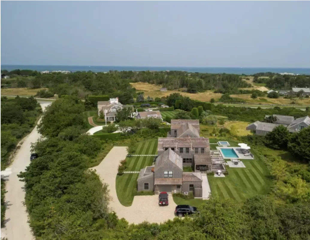 Stunning New Cliff Home With Pool — photo 2