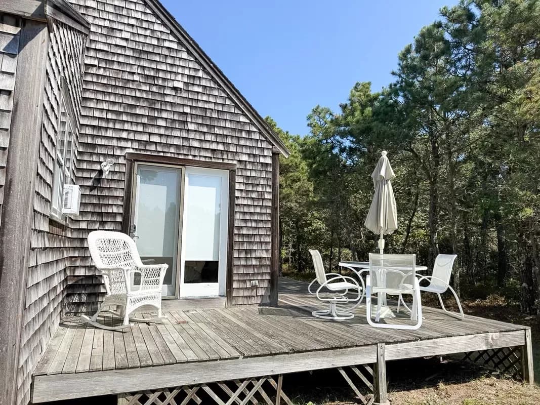 Surfside house located on large private lot! — photo 3