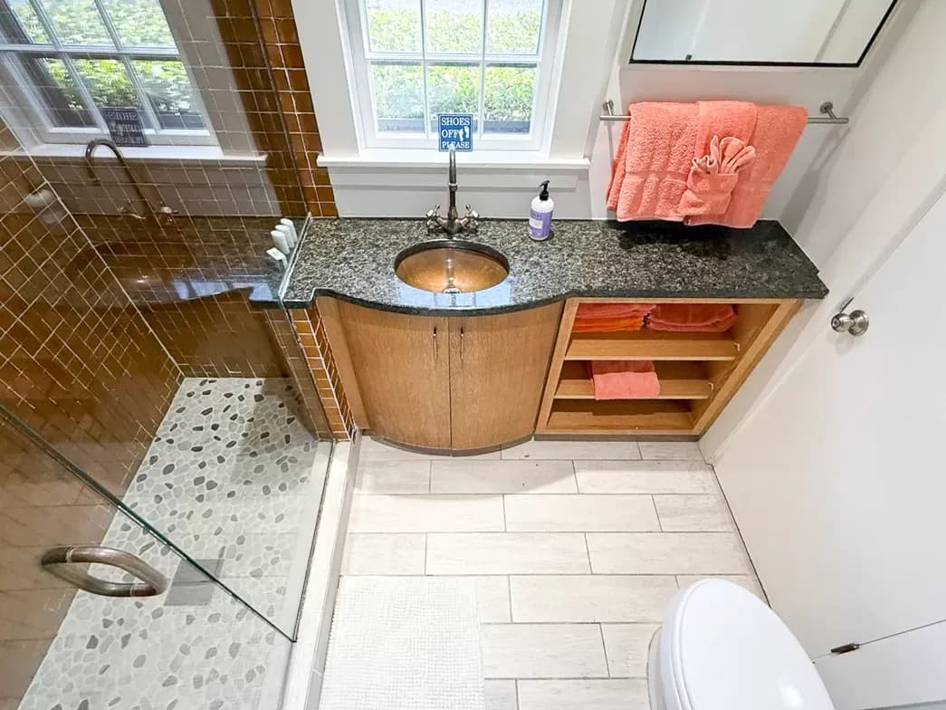Completely rennovated cozy cottage in Brant Point — photo 3
