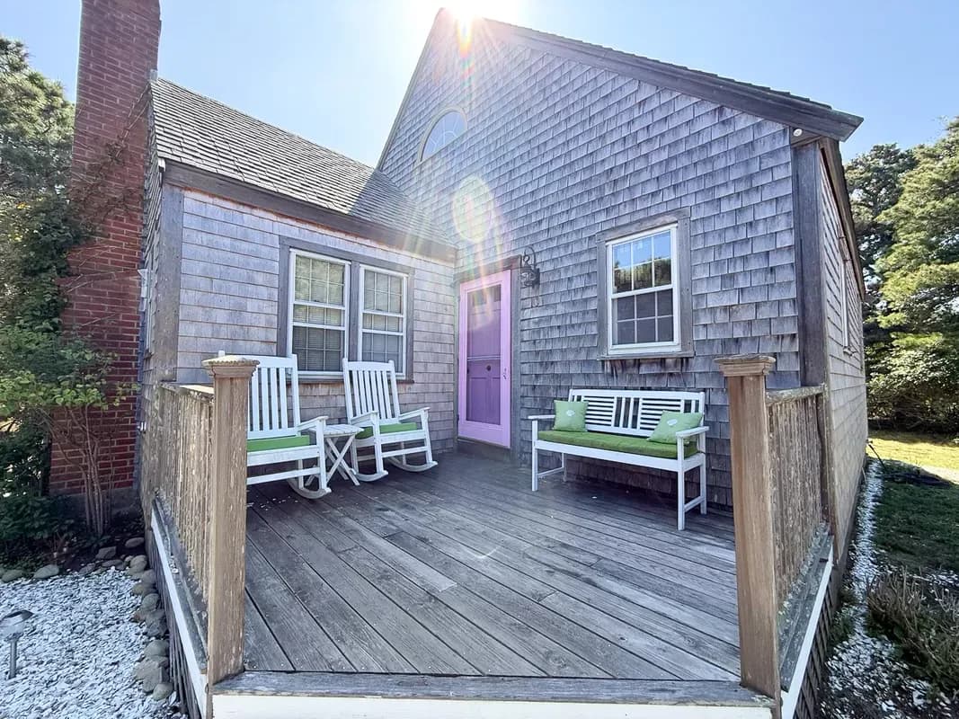 Surfside house located on large private lot! — photo 2